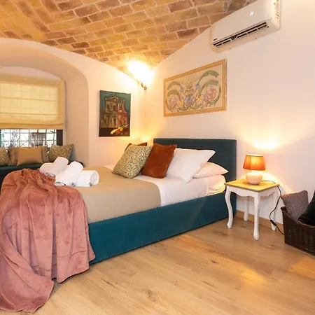 La Dolce Vita Luxury
